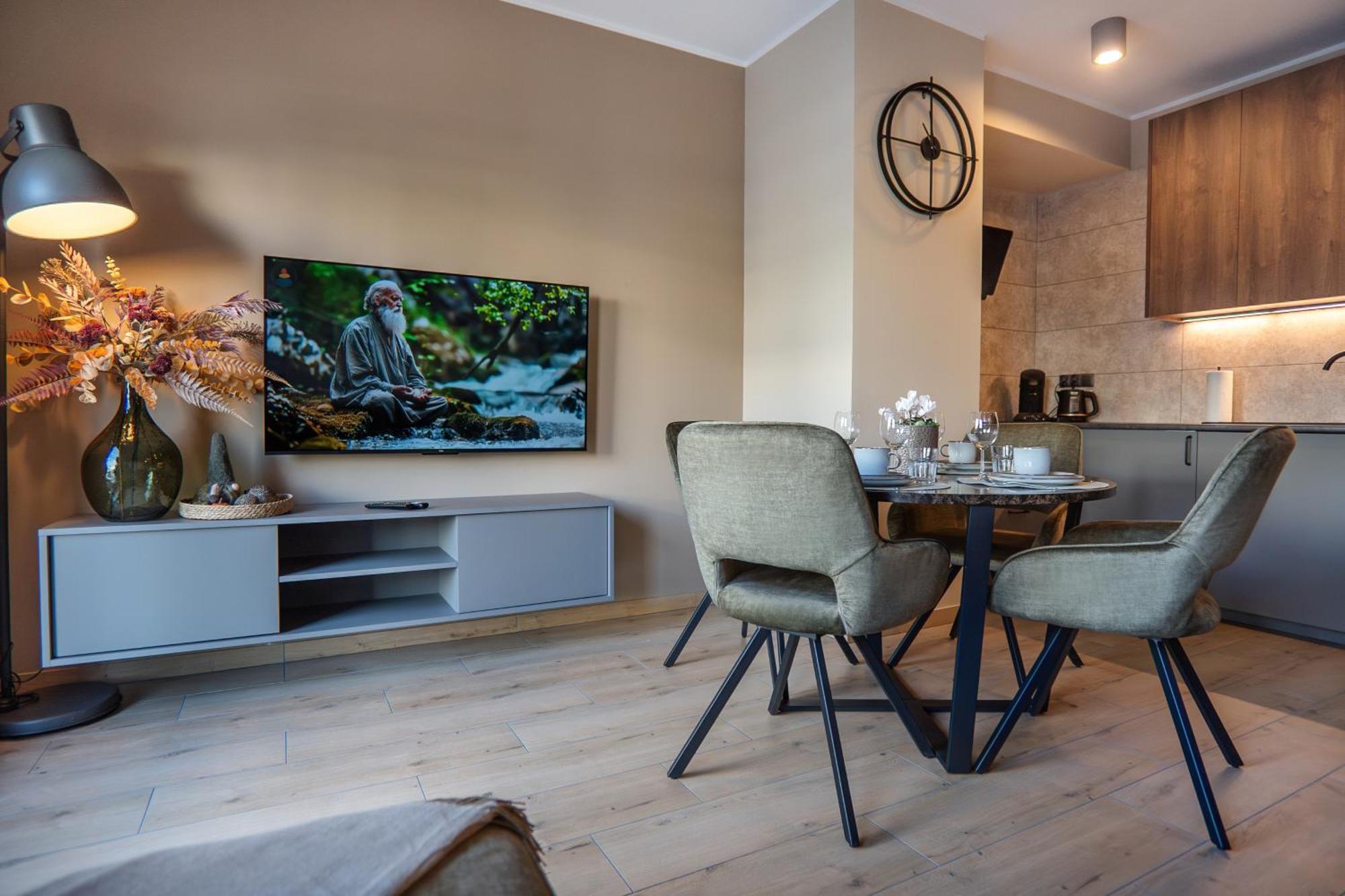 Jezyk-exclusive Free Parking Apartment